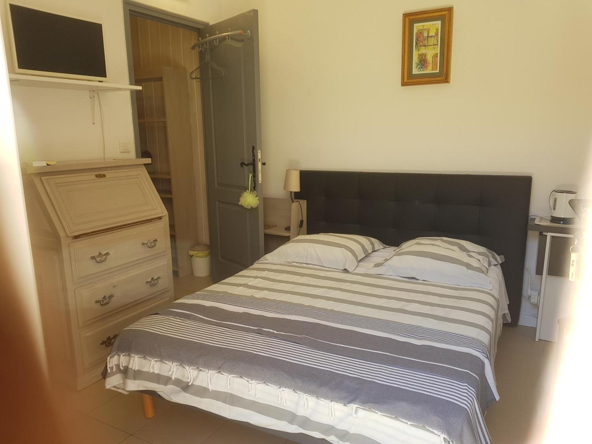 Les Lezards 2 Au Soleil Draguignan Bed and Breakfast Buitenkant foto