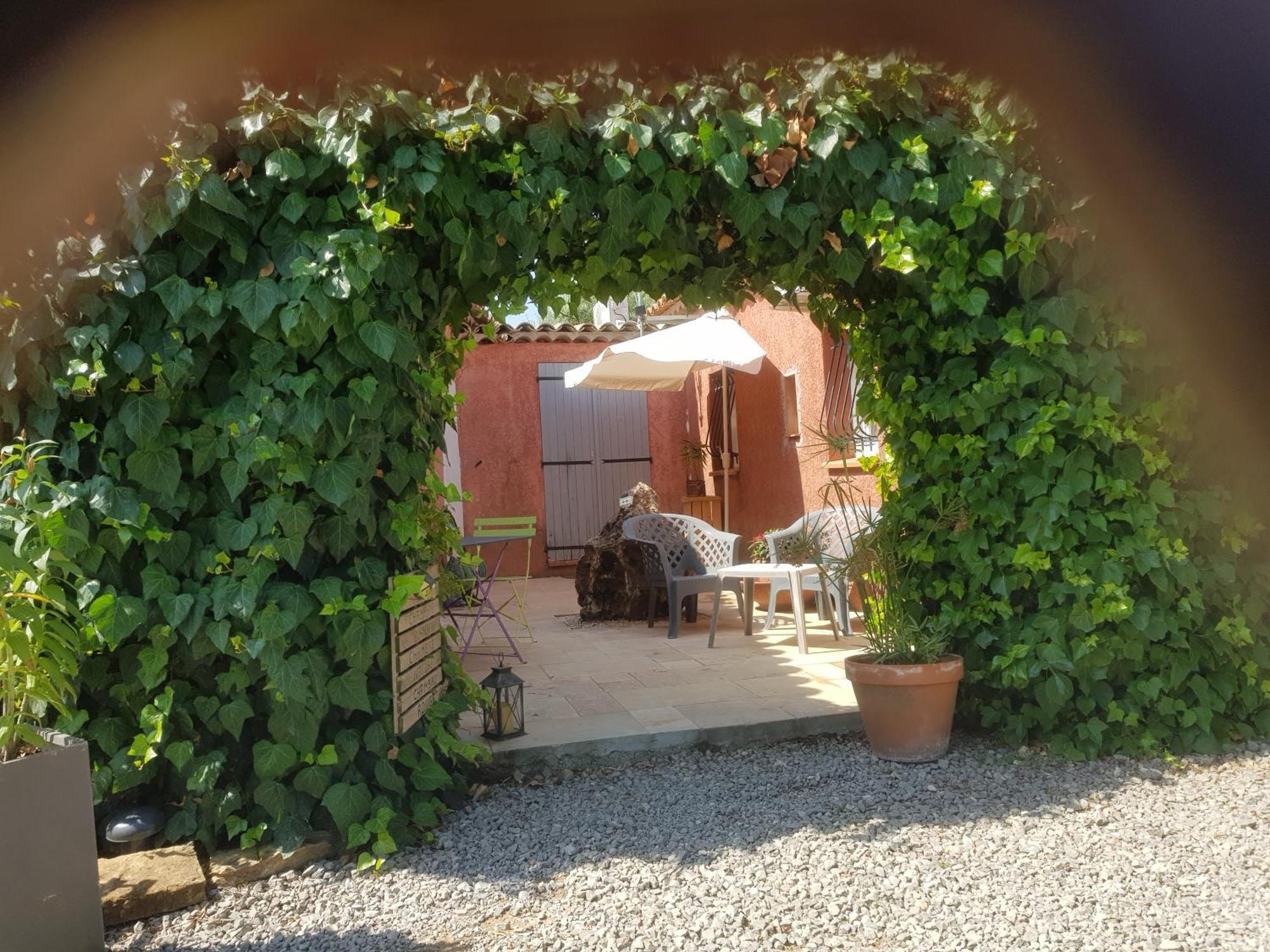 Les Lezards 2 Au Soleil Draguignan Bed and Breakfast Buitenkant foto