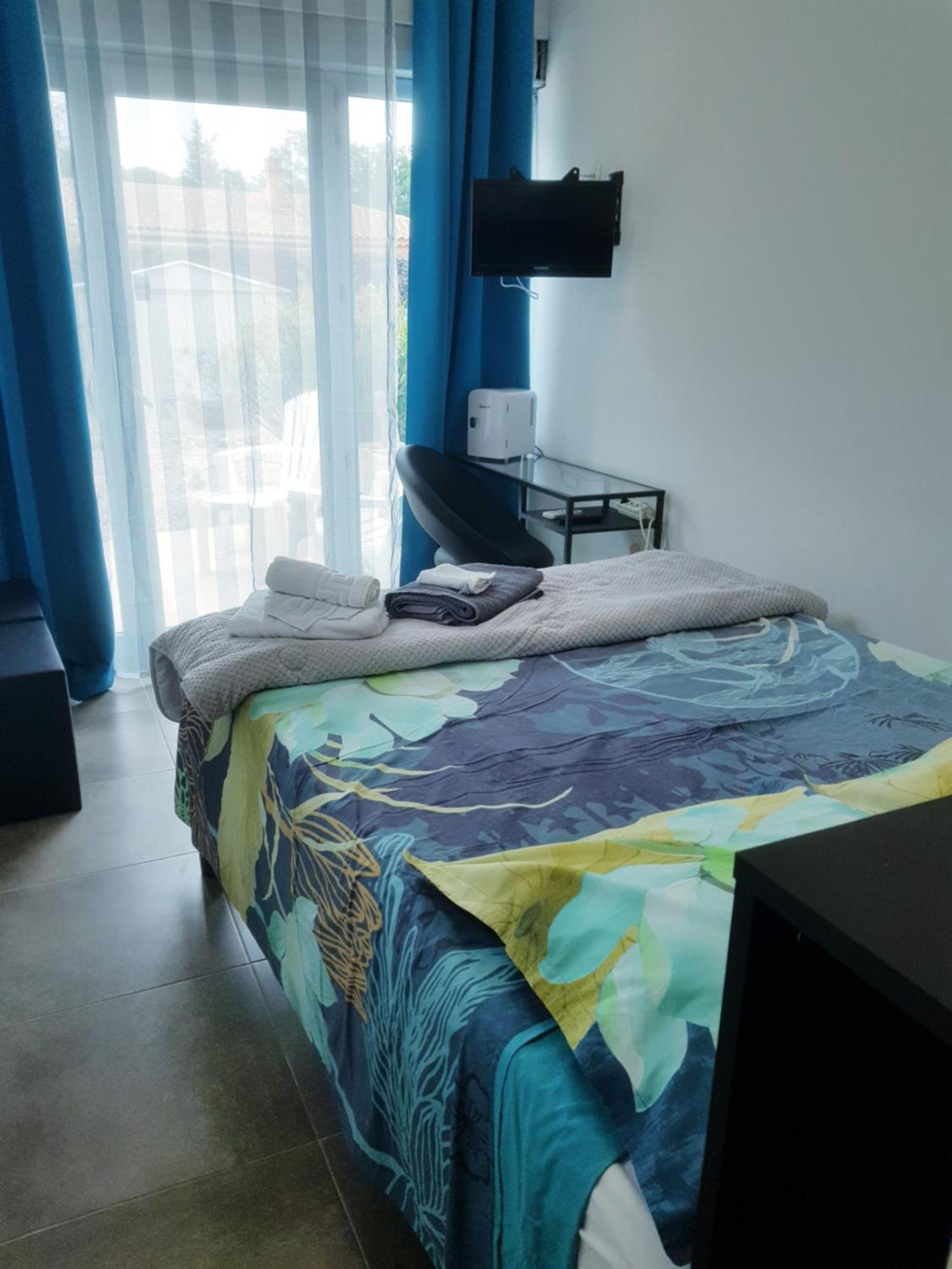 Les Lezards 2 Au Soleil Draguignan Bed and Breakfast Buitenkant foto